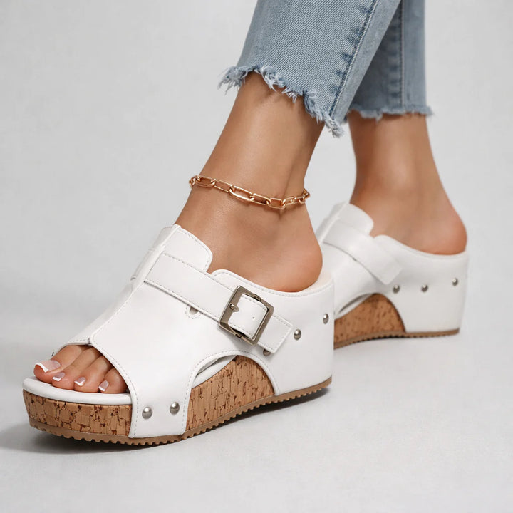 Sandales femme plateforme confort avec boucle style slip-on