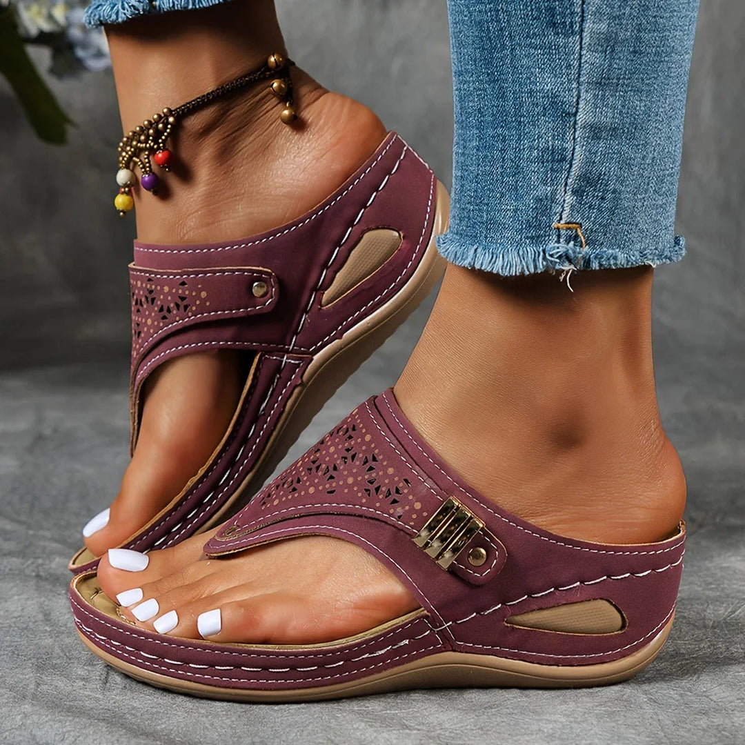 Sandales femme compensées ouvertes avec boucle